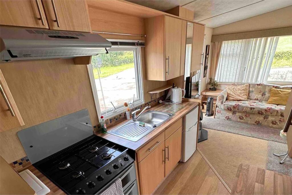 Apartment 4-bedroom Cosalt Caravan In Uddingston, Glasgow *
