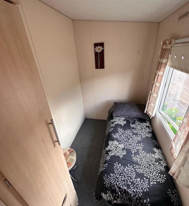 Apartment 4-bedroom Cosalt Caravan In Uddingston, Glasgow Uddingston