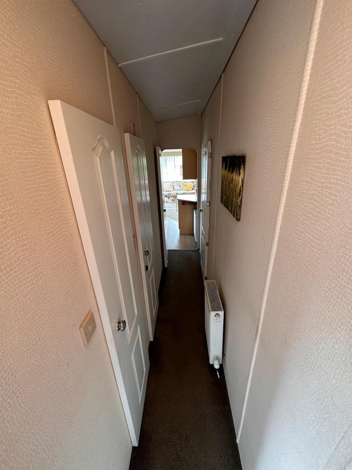 4-bedroom Cosalt Caravan In Uddingston, Glasgow Apartment