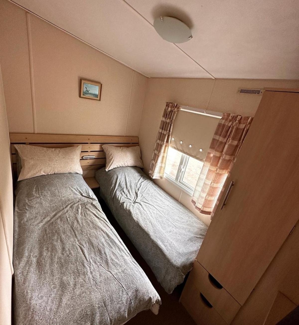 4-bedroom Cosalt Caravan In Uddingston, Glasgow *