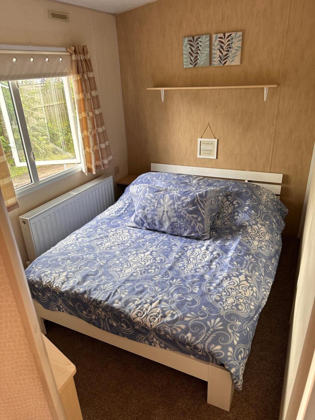 4-bedroom Cosalt Caravan In Uddingston, Glasgow Apartment *